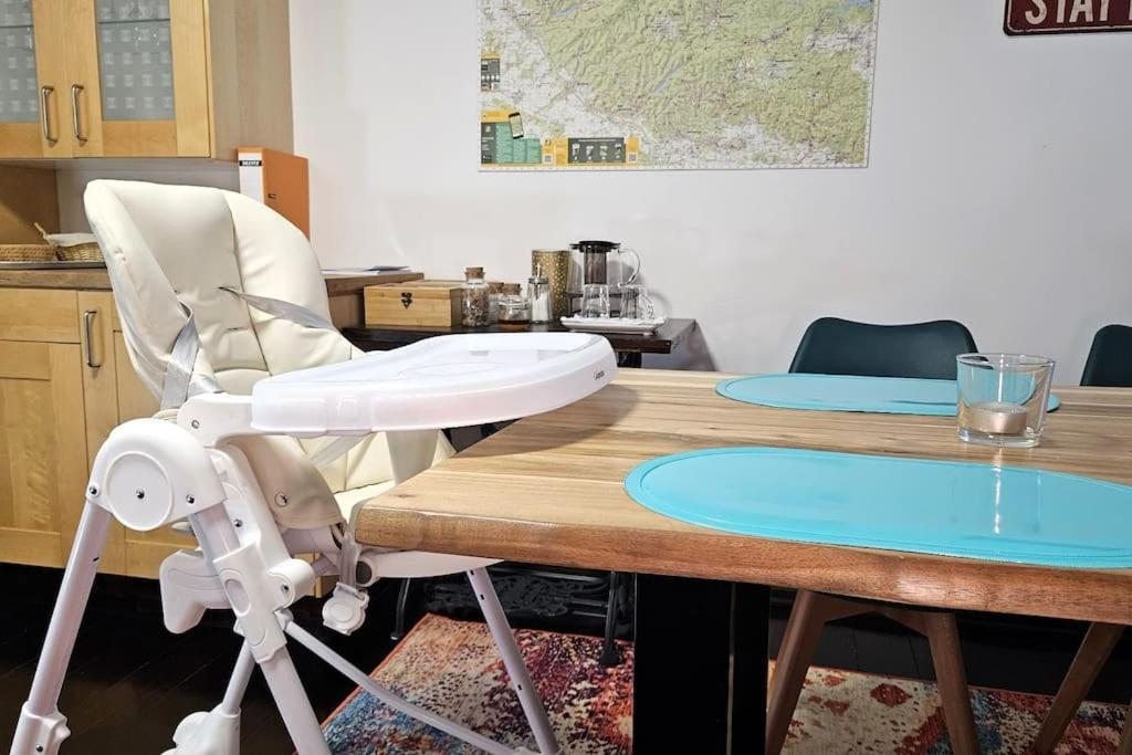 Stadt-Ferienwohnung Mit 55 M² Fuer 2 Erw. Personen Und Kind Bis 3 Jahren Bad Lauterberg Bagian luar foto