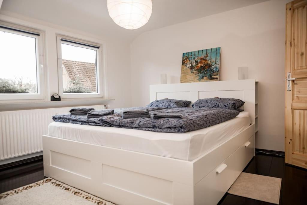 Stadt-Ferienwohnung Mit 55 M² Fuer 2 Erw. Personen Und Kind Bis 3 Jahren Bad Lauterberg Bagian luar foto